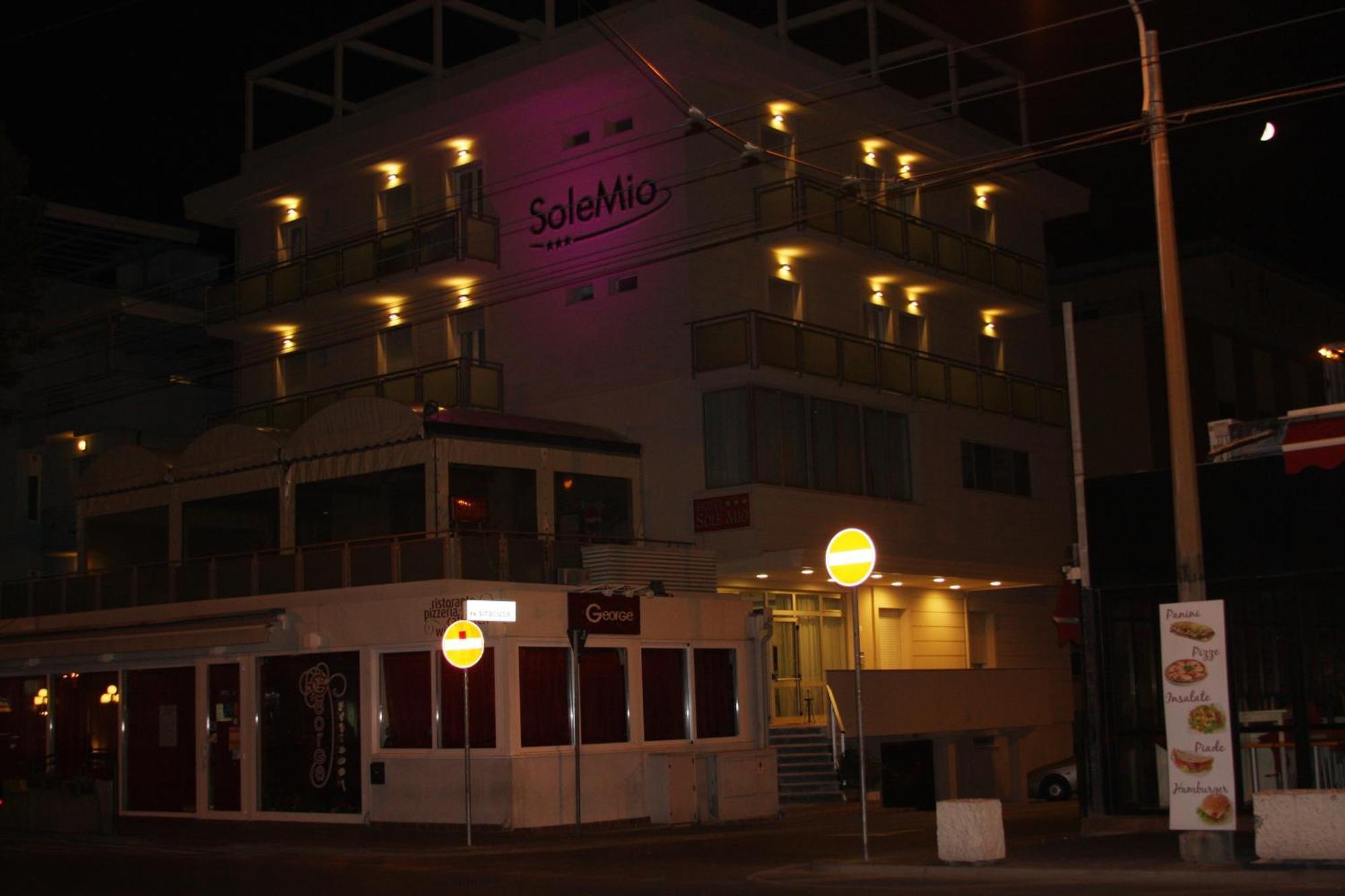 Hotel Sole Mio リミニ エクステリア 写真