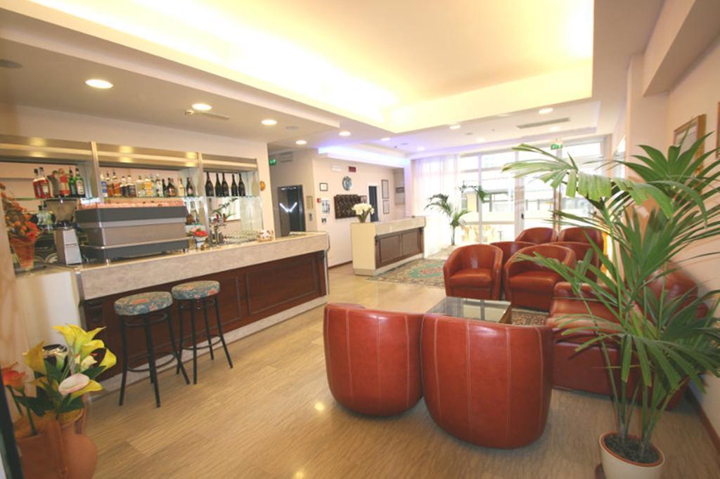 Hotel Sole Mio リミニ エクステリア 写真