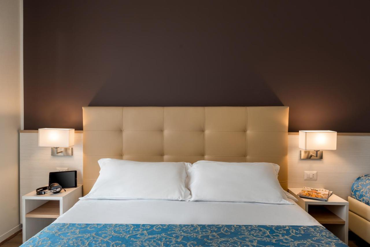 Hotel Sole Mio リミニ エクステリア 写真